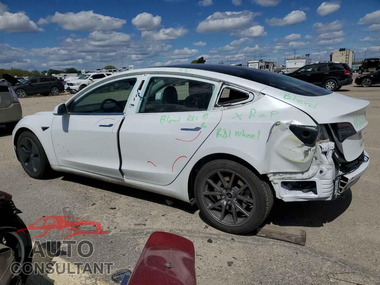 TESLA MODEL 3 2018 - 5YJ3E1EB5JF066755