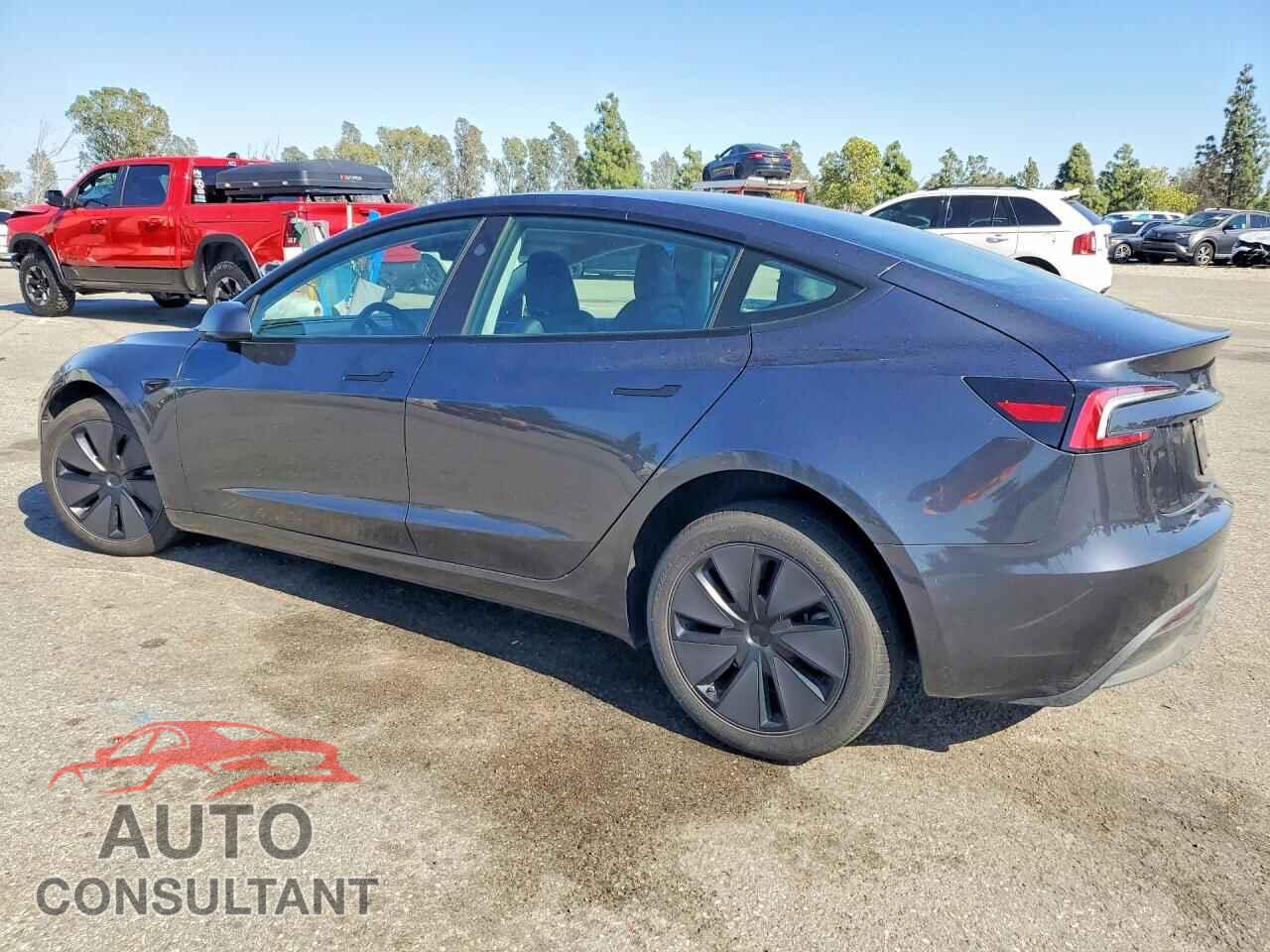 TESLA MODEL 3 2025 - 5YJ3E1EA1SF043577