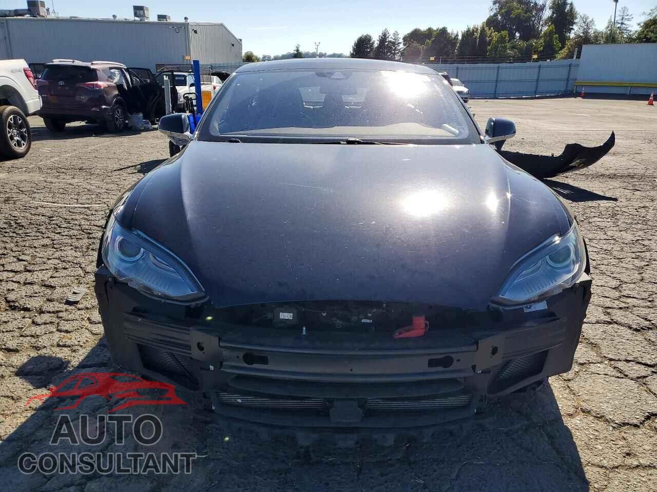 TESLA MODEL S 2015 - 5YJSA1H24FF092516