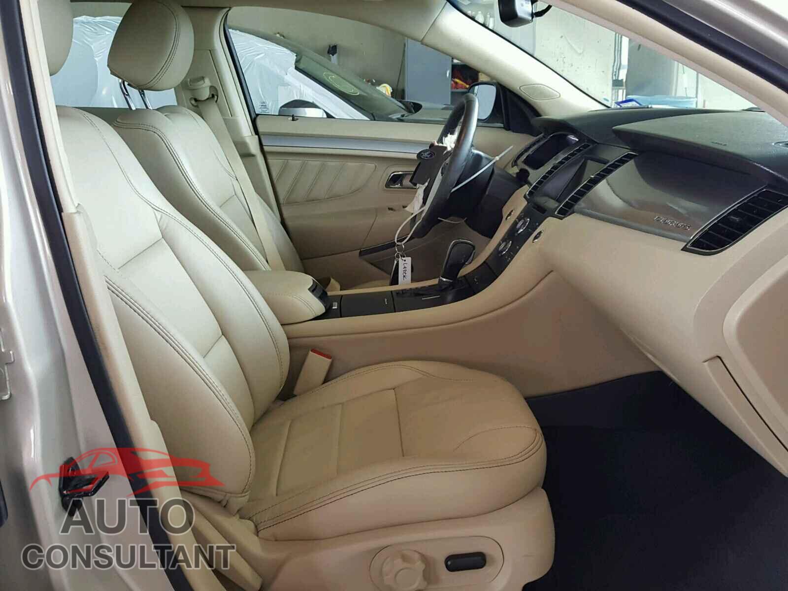 FORD TAURUS 2017 - 1FAHP2E89HG128948