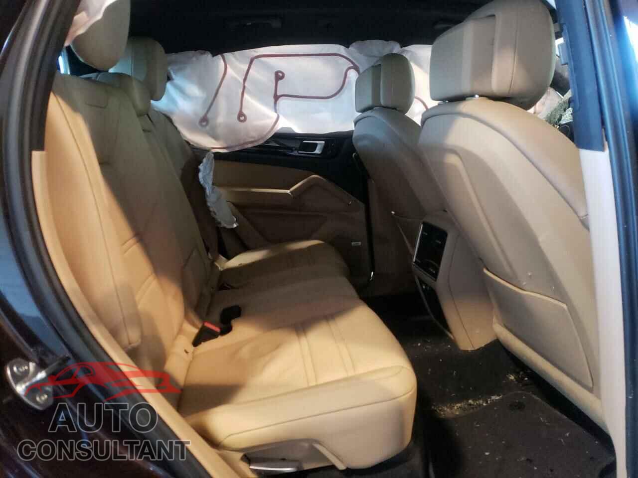PORSCHE CAYENNE 2019 - WP1AA2AY7KDA03599