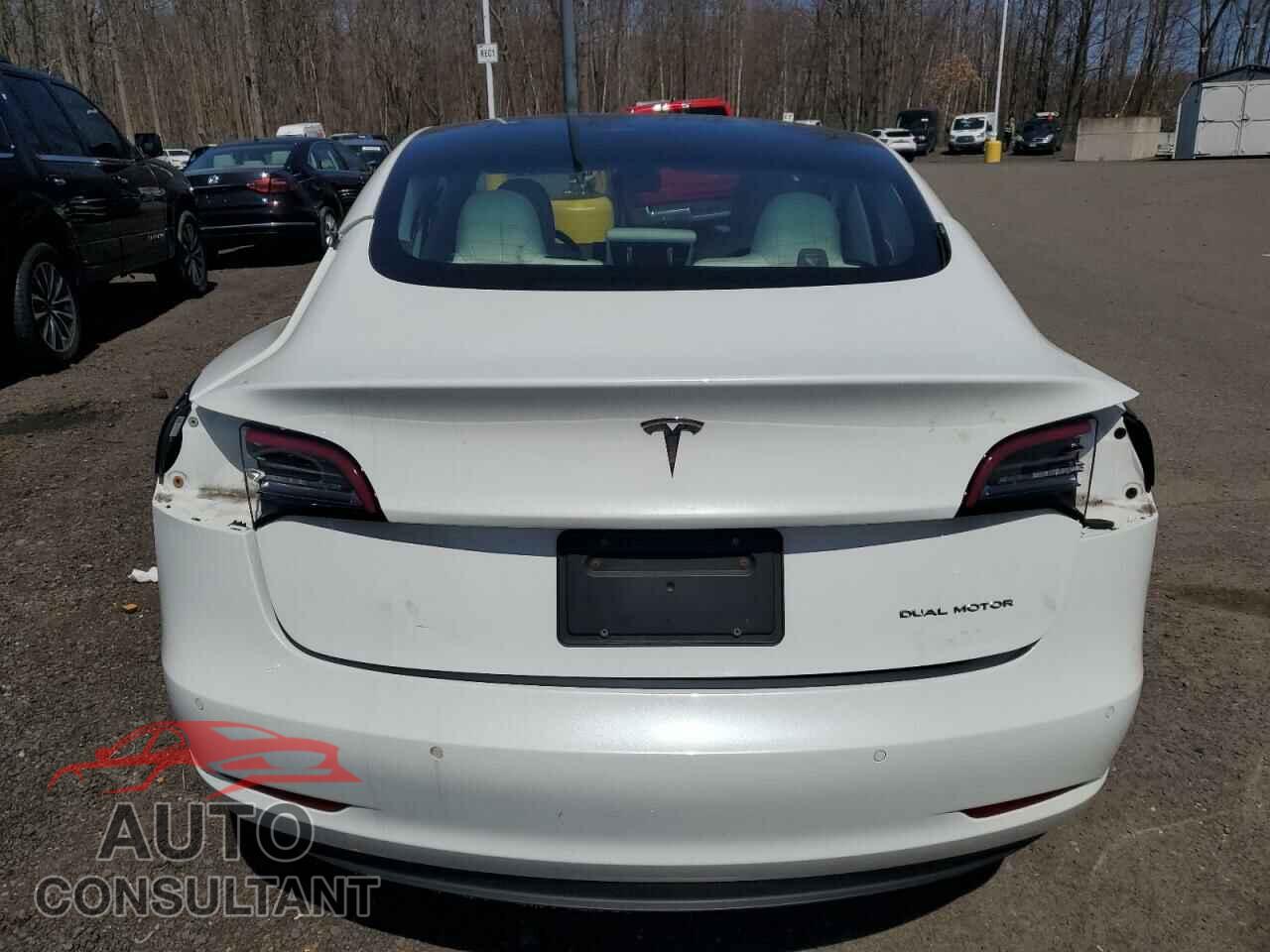 TESLA MODEL 3 2021 - 5YJ3E1EB3MF960905