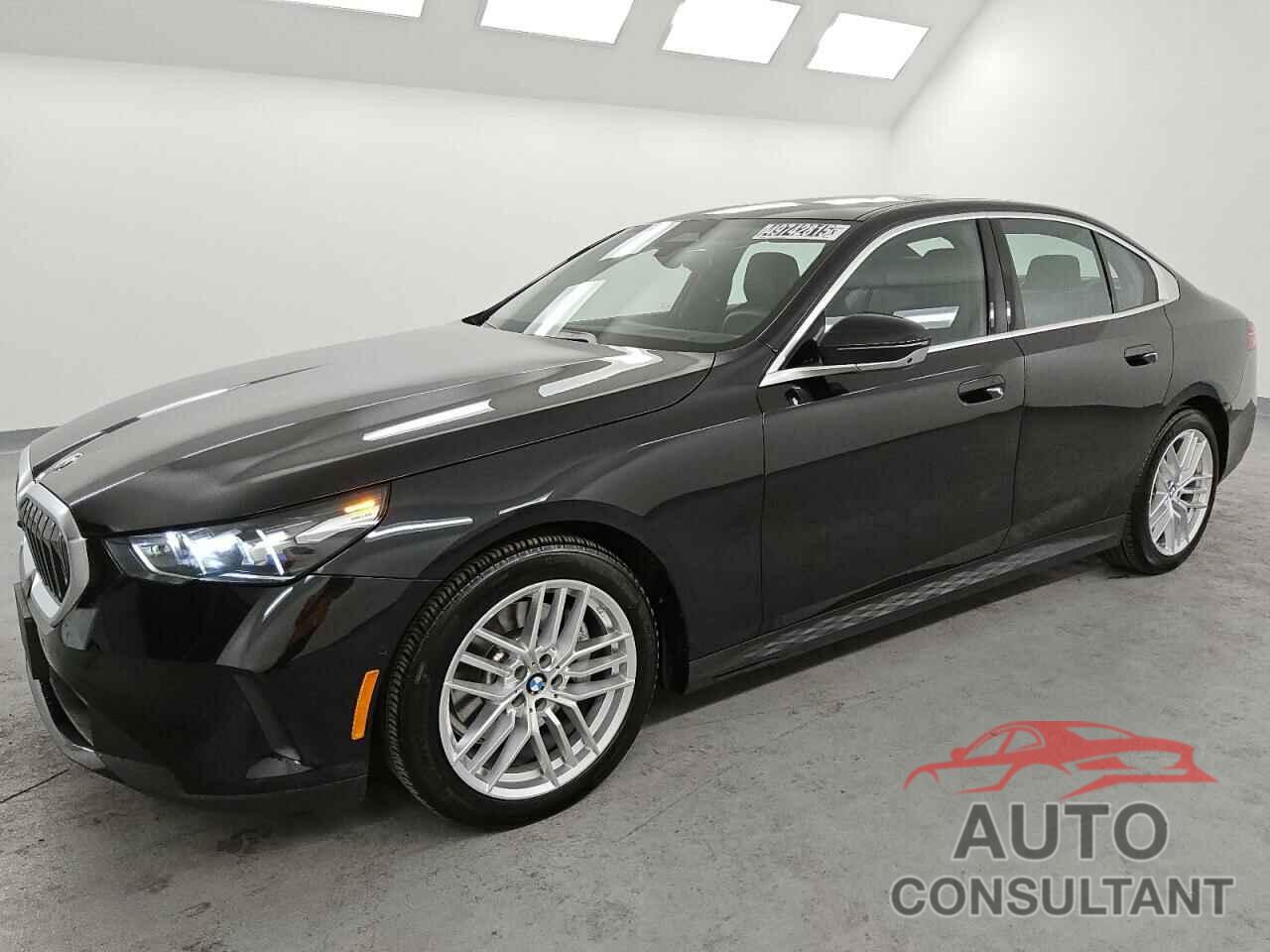 BMW 5 SERIES 2024 - WBA53FJ09RCS45550