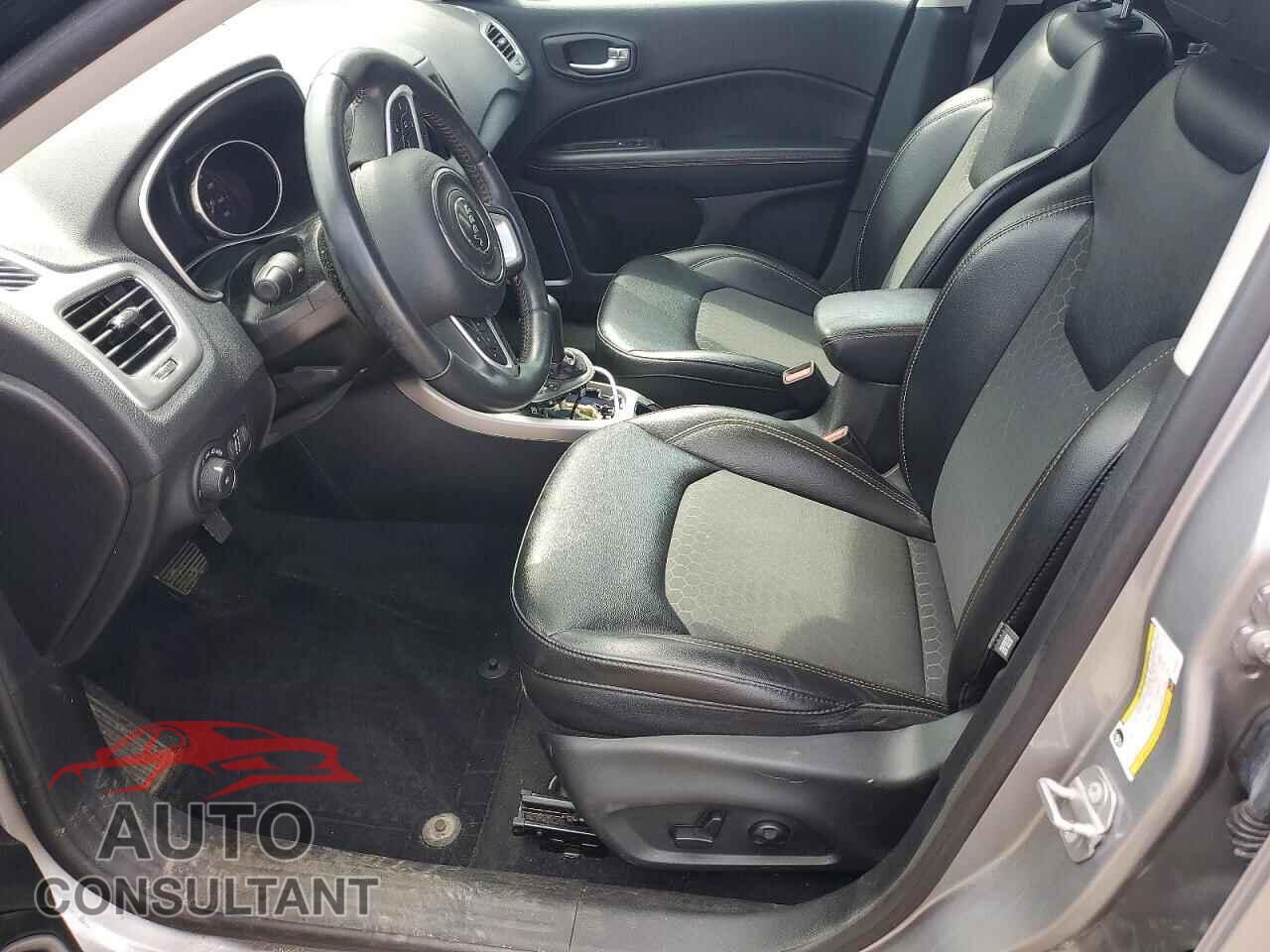 JEEP COMPASS 2019 - 3C4NJDBB9KT729211