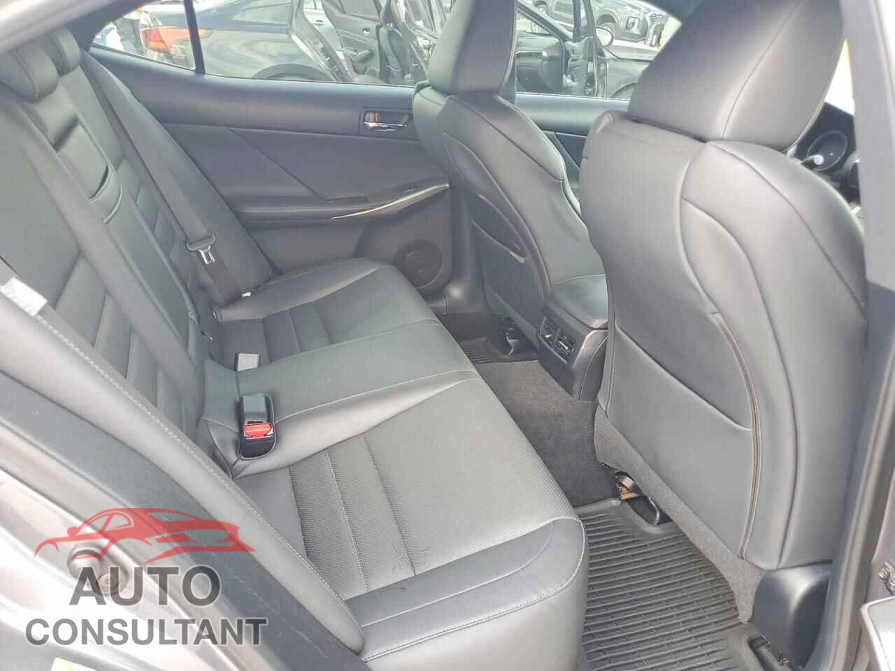 LEXUS IS 2015 - JTHCF1D26F5029381