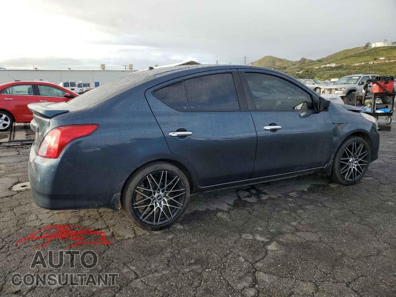 NISSAN VERSA 2017 - 3N1CN7AP3HL833280