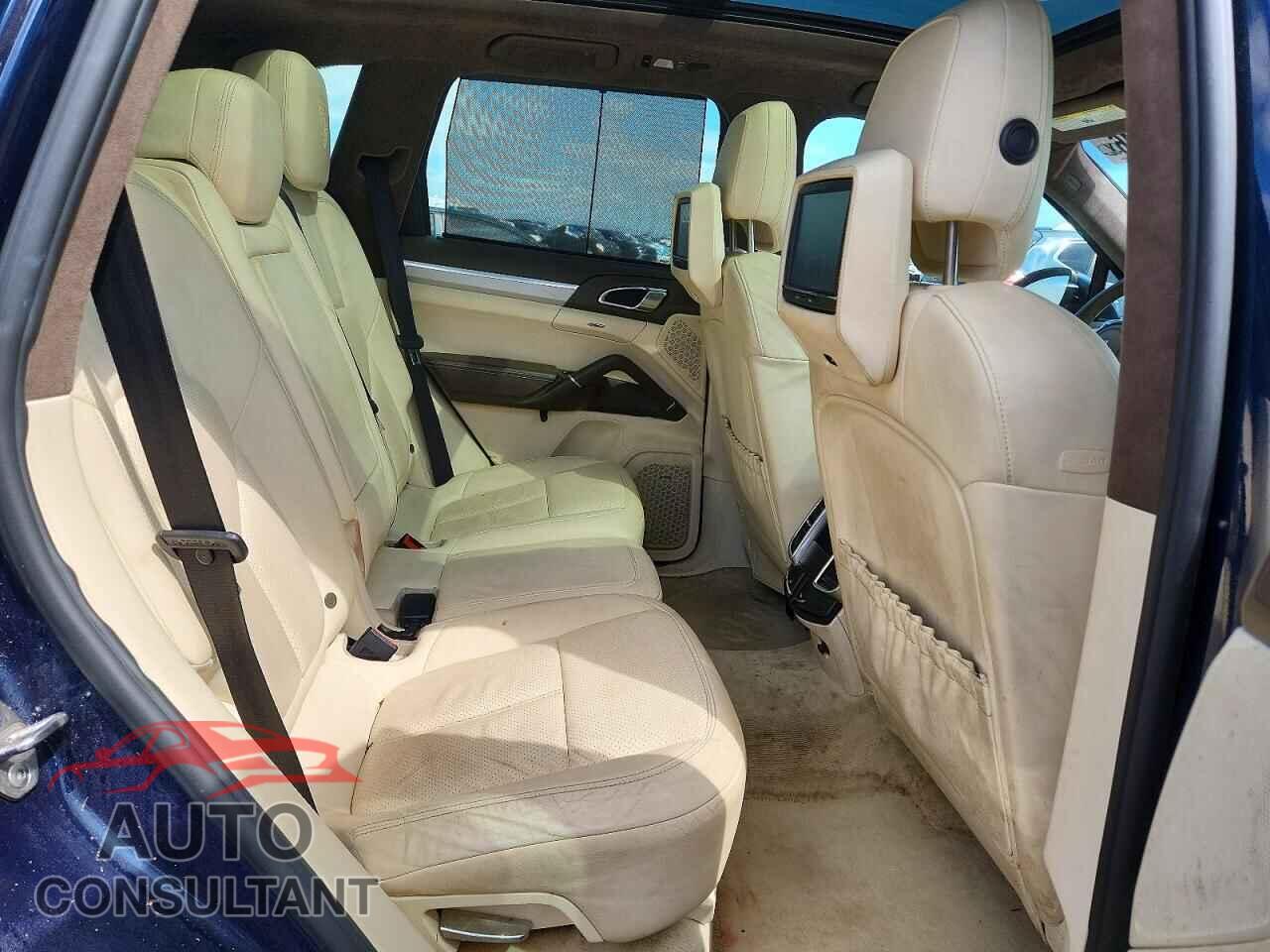 PORSCHE CAYENNE 2013 - WP1AB2A2XDLA81439