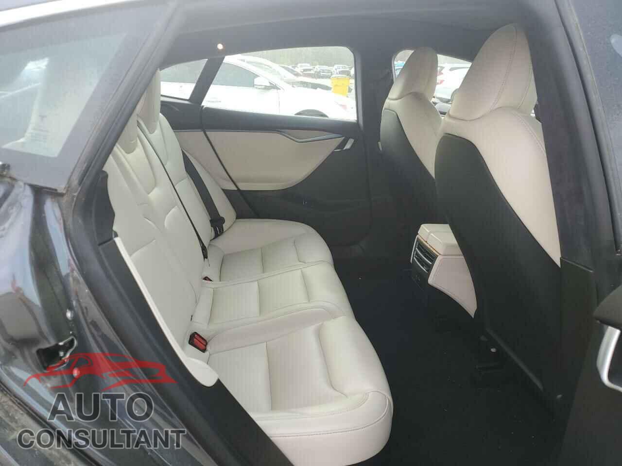 TESLA MODEL S 2020 - 5YJSA1E23LF403014