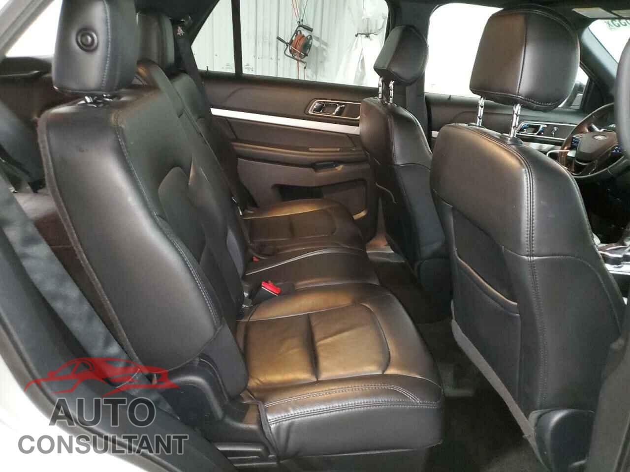 FORD EXPLORER 2017 - 1FM5K8D80HGD76033