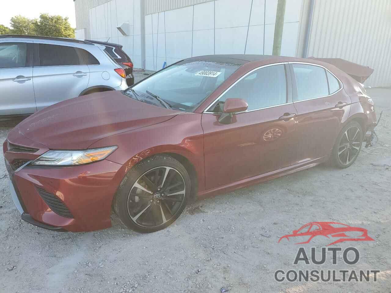 TOYOTA CAMRY 2018 - 4T1B61HK0JU648172