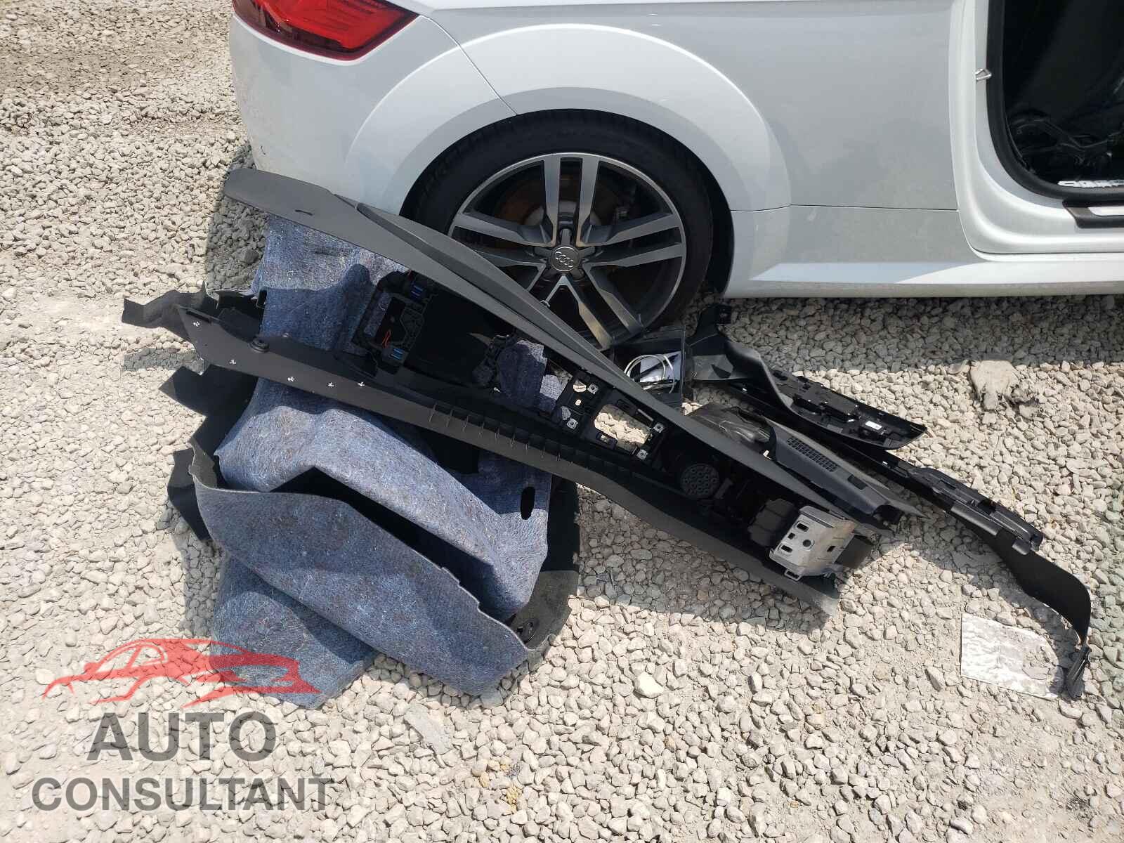 AUDI TT 2018 - TRUT5CFV1J1008502