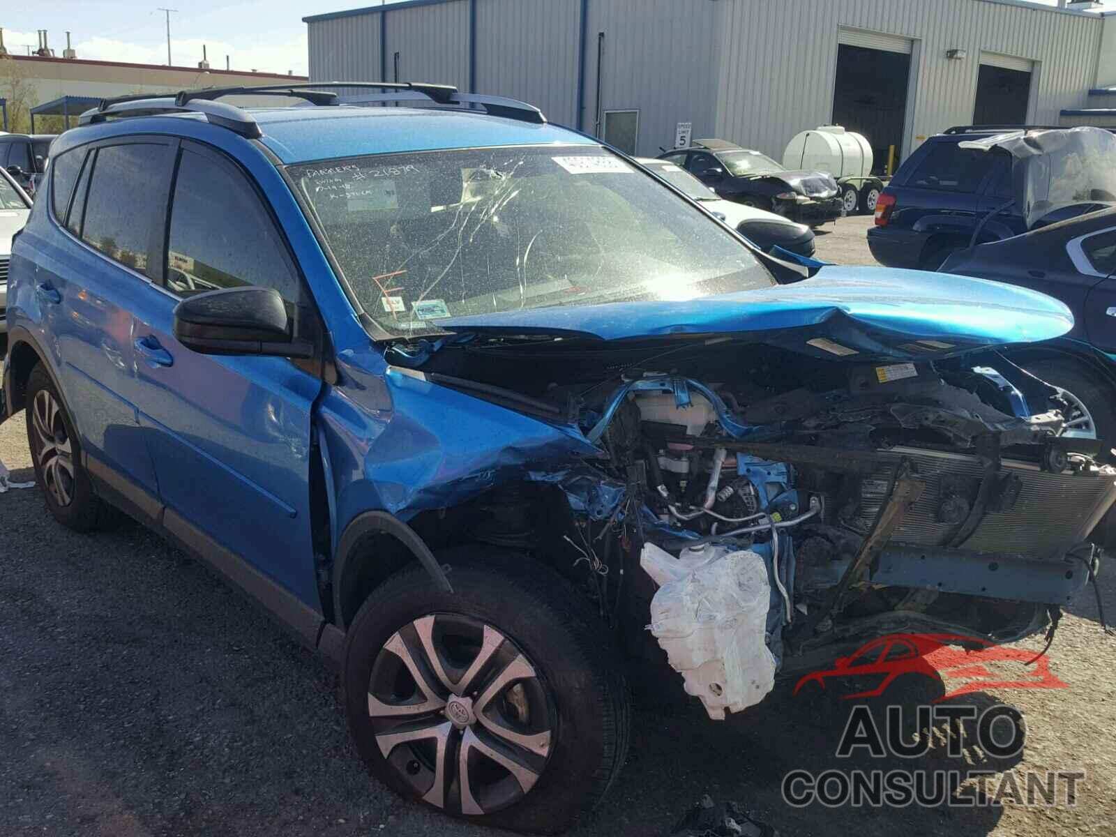 TOYOTA RAV4 LE 2016 - JTMZFREV6GJ084974