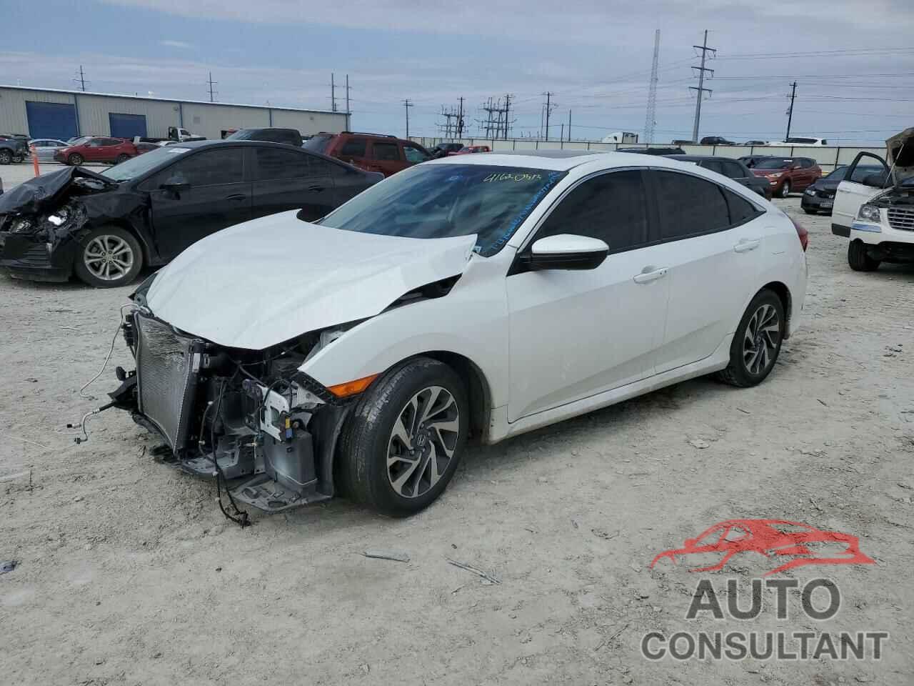 HONDA CIVIC 2018 - 19XFC2F77JE035676