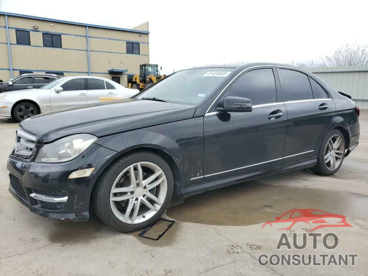 MERCEDES-BENZ C-CLASS 2013 - WDDGF4HB9DR297044