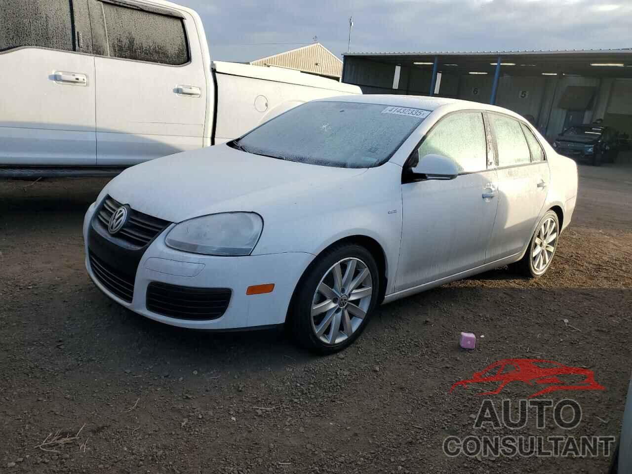 VOLKSWAGEN JETTA 2010 - 3VWRA7AJ7AM116554