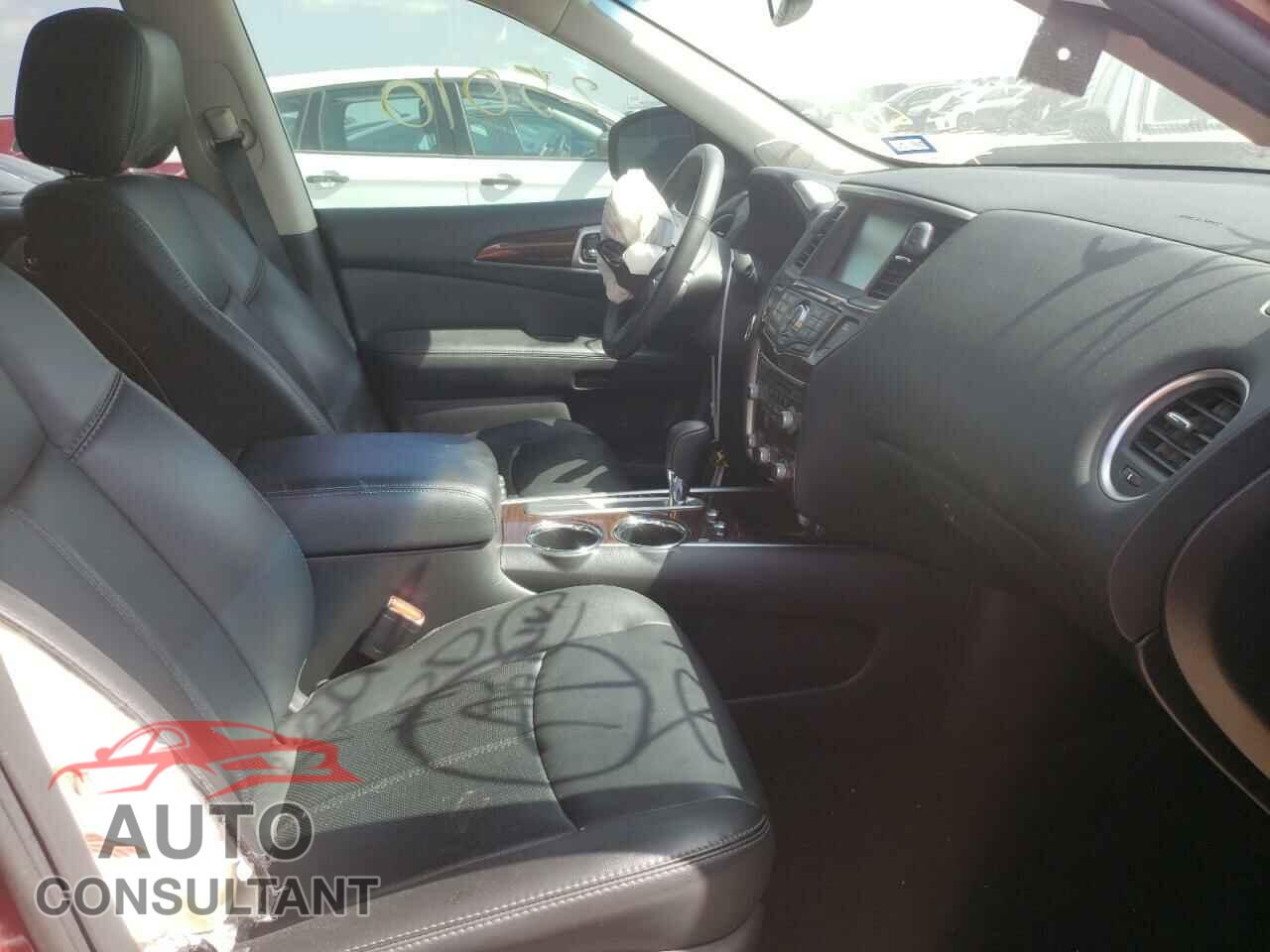 NISSAN PATHFINDER 2016 - 5N1AR2MN1GC626673