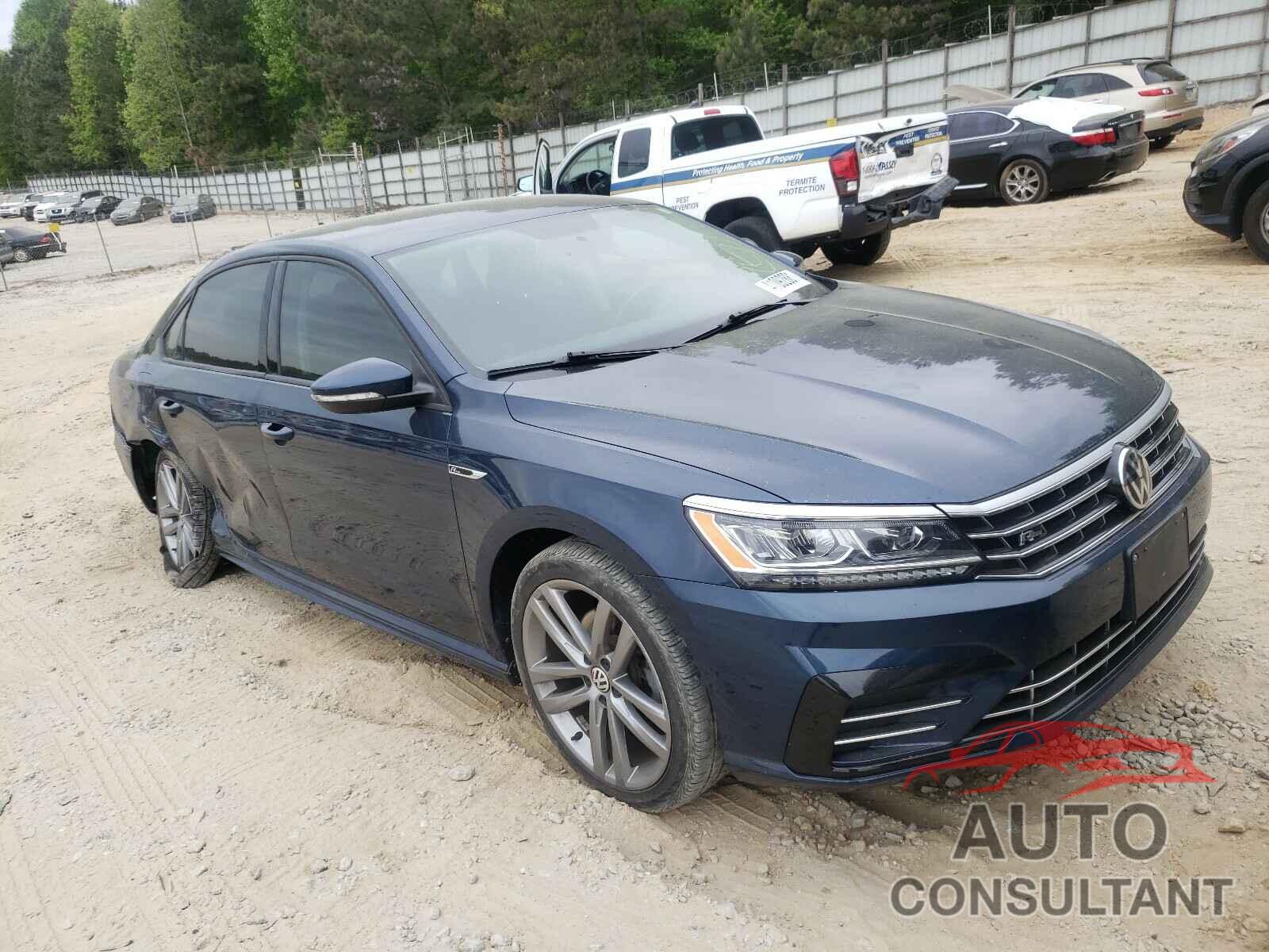 VOLKSWAGEN PASSAT 2018 - 1VWAA7A30JC007403