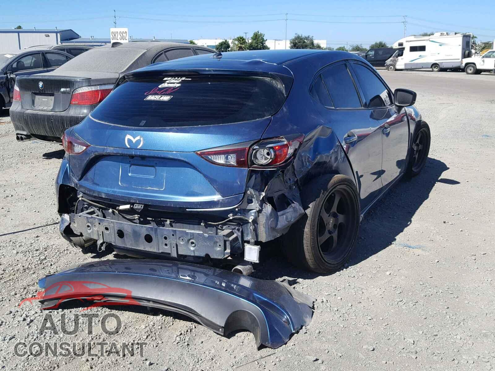 MAZDA 3 2017 - 3MZBN1L38HM147095
