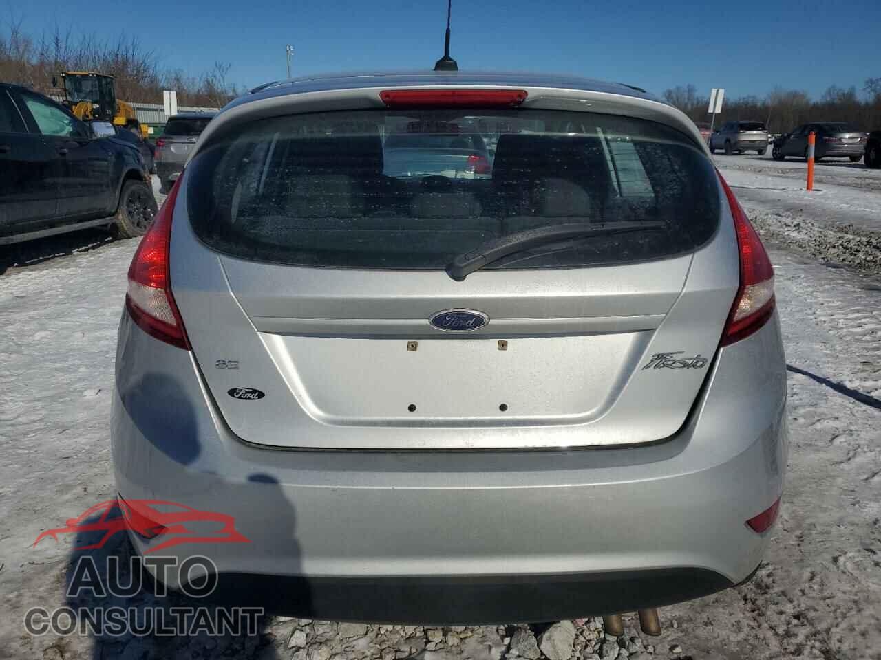 FORD FIESTA 2011 - 3FADP4EJ0BM200324