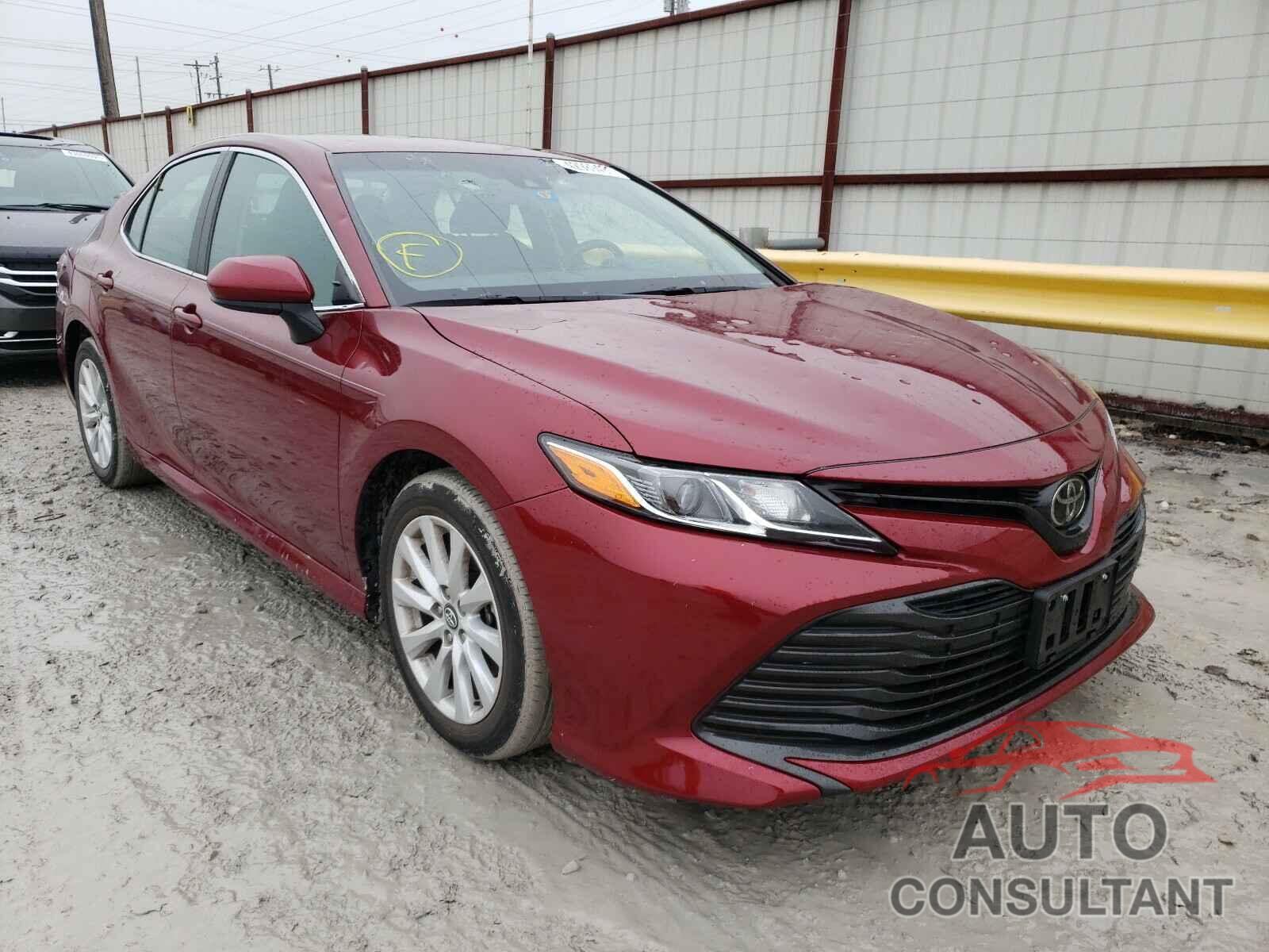 TOYOTA CAMRY 2018 - 4T1B11HK0JU634562