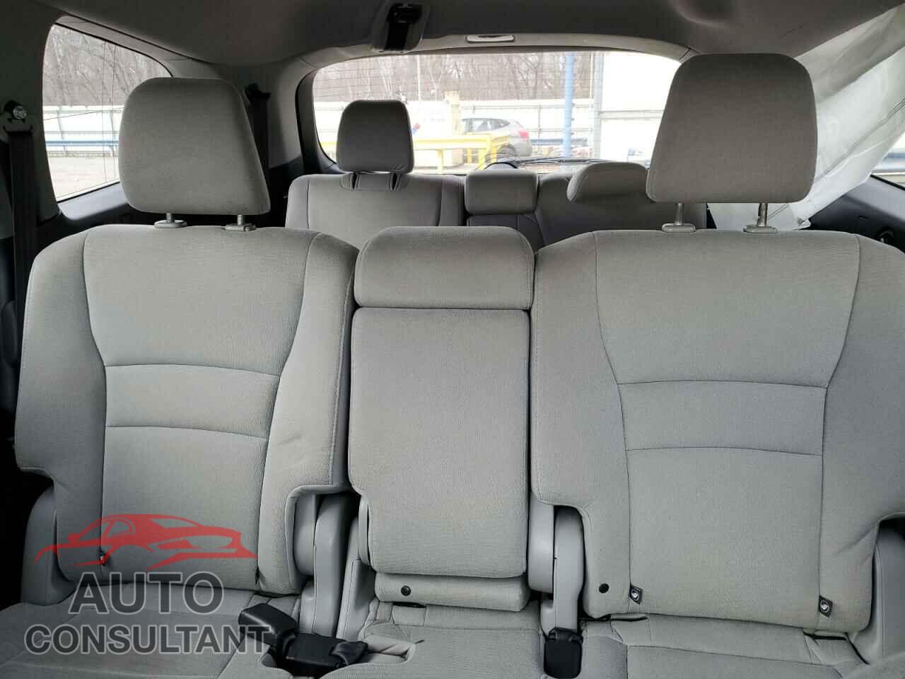 HONDA PILOT 2016 - 5FNYF6H49GB045185