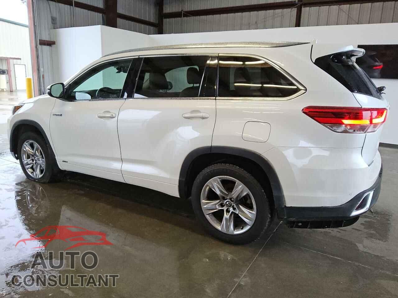 TOYOTA HIGHLANDER 2018 - 5TDDGRFH2JS044014