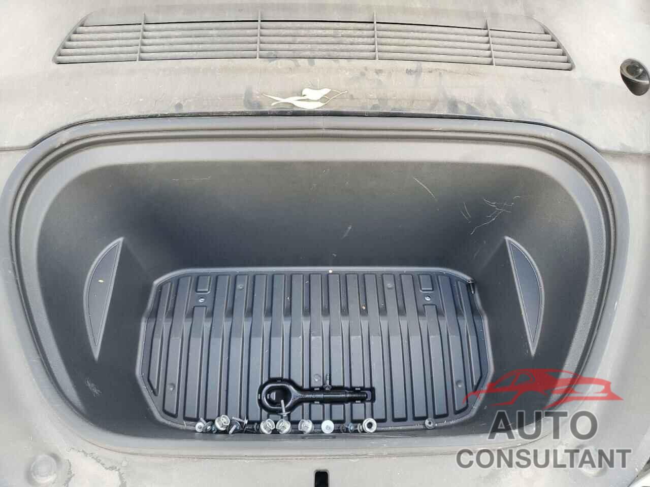 TESLA MODEL Y 2023 - 7SAYGAEE0PF624694