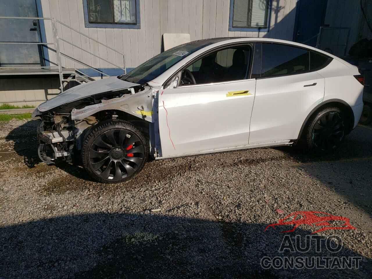 TESLA MODEL Y 2021 - 5YJYGDEF1MF276844