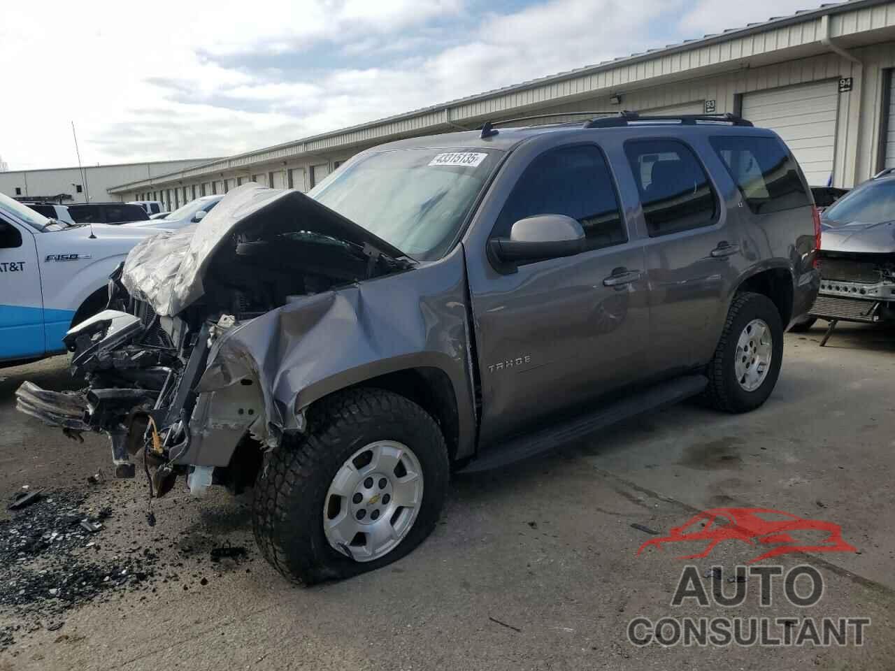 CHEVROLET TAHOE 2013 - 1GNSKBE05DR256358