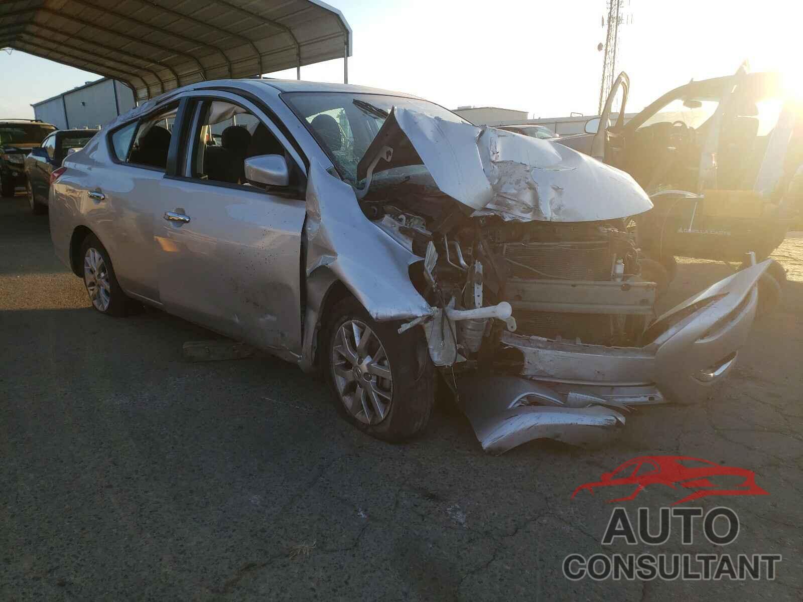 NISSAN VERSA 2018 - 3N1CN7AP7JL830873