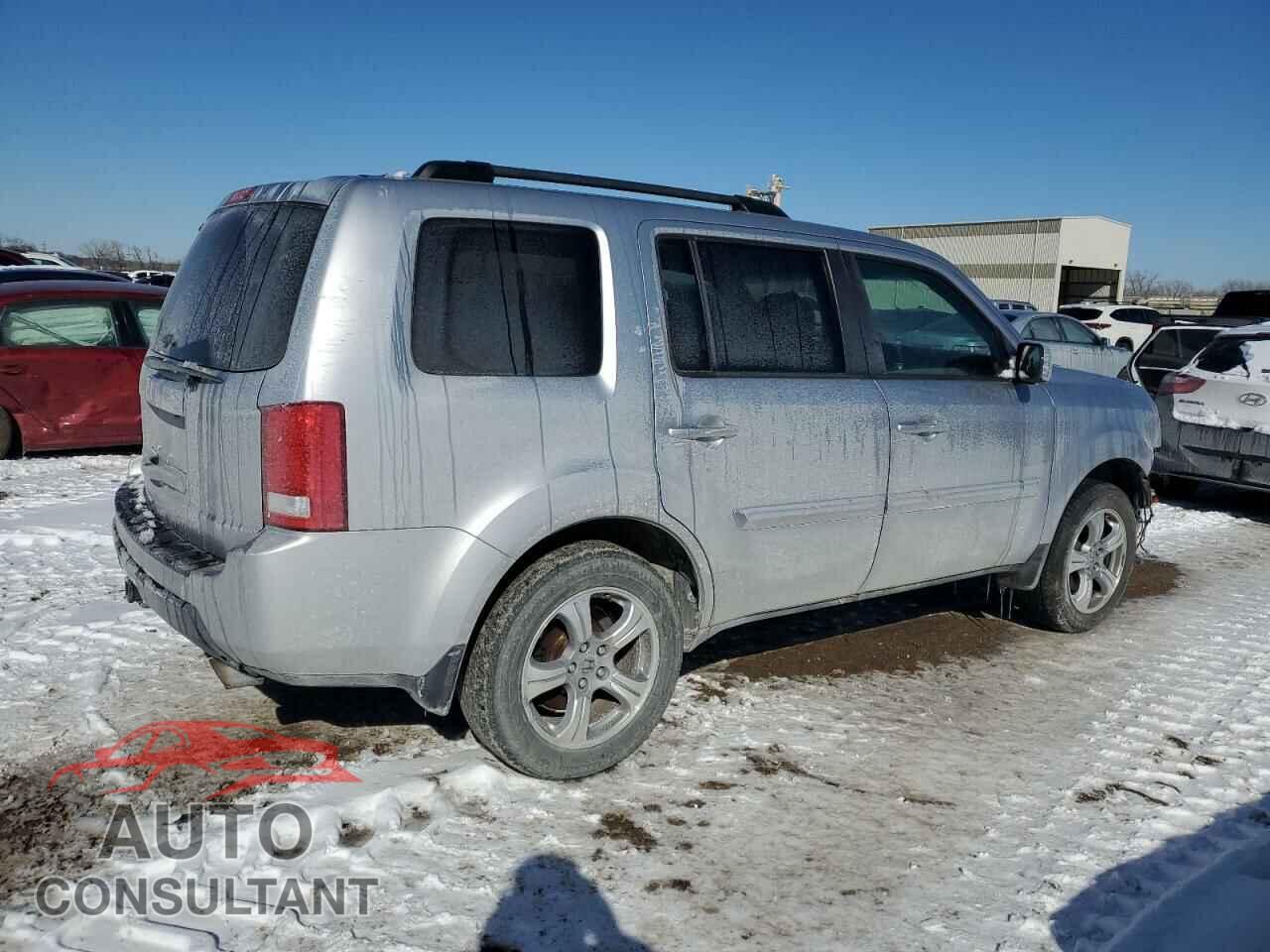 HONDA PILOT 2011 - 5FNYF3H46BB003564
