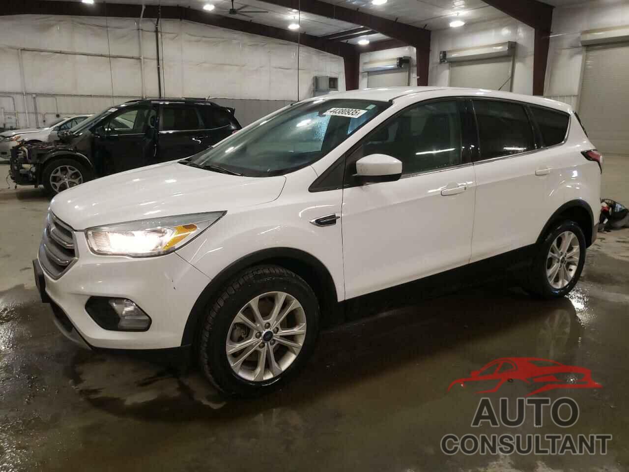 FORD ESCAPE 2017 - 1FMCU9G92HUD43550