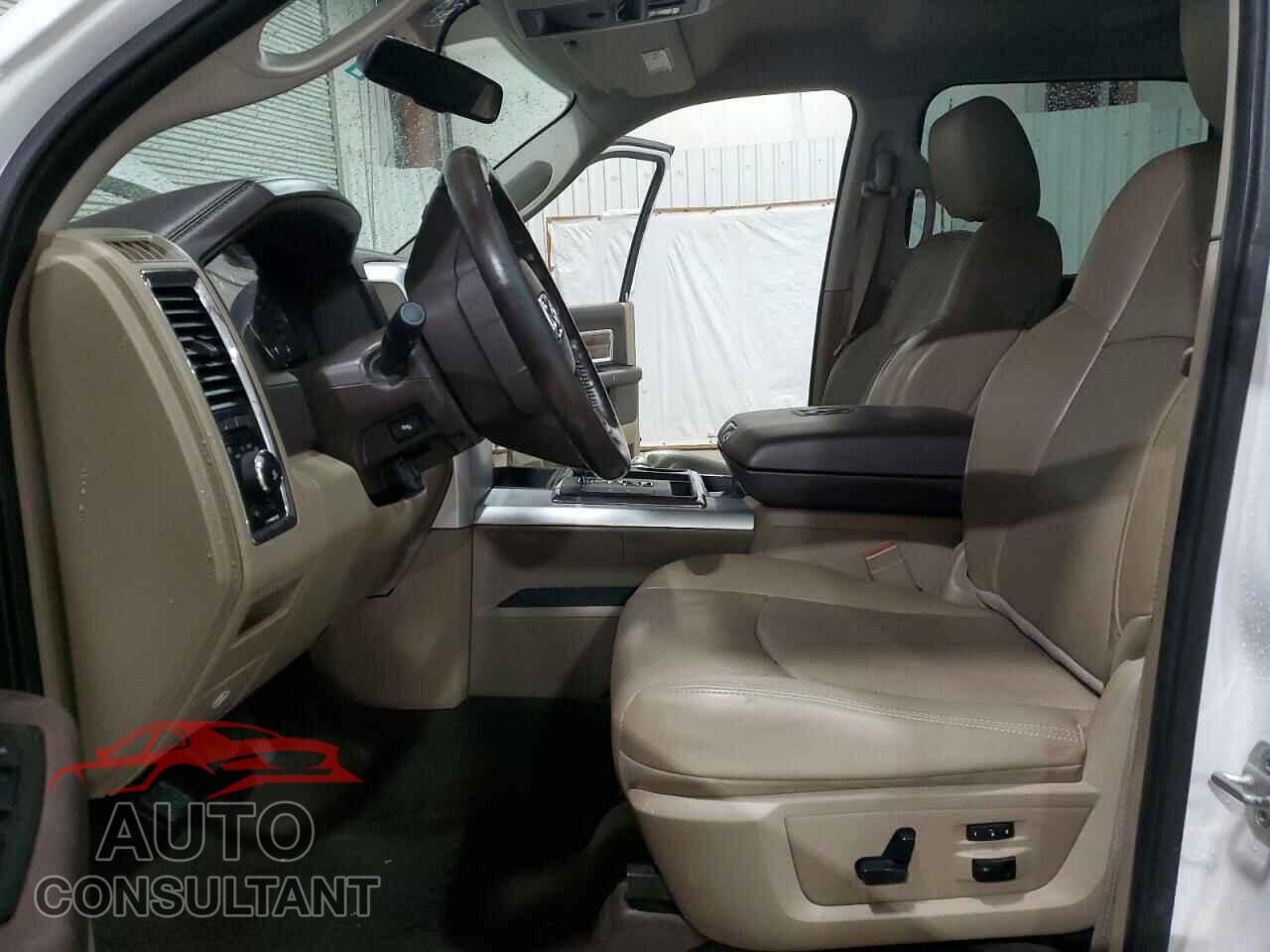 DODGE RAM 1500 2012 - 1C6RD7NT8CS272531