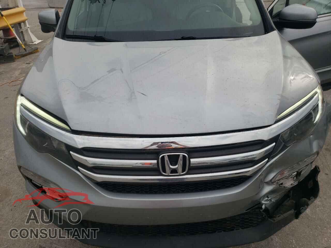 HONDA PILOT 2017 - 5FNYF6H5XHB010620