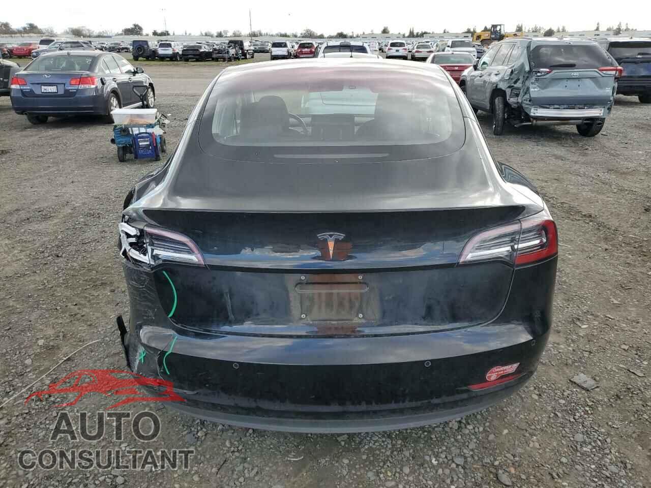 TESLA MODEL 3 2018 - 5YJ3E1EA8JF039489