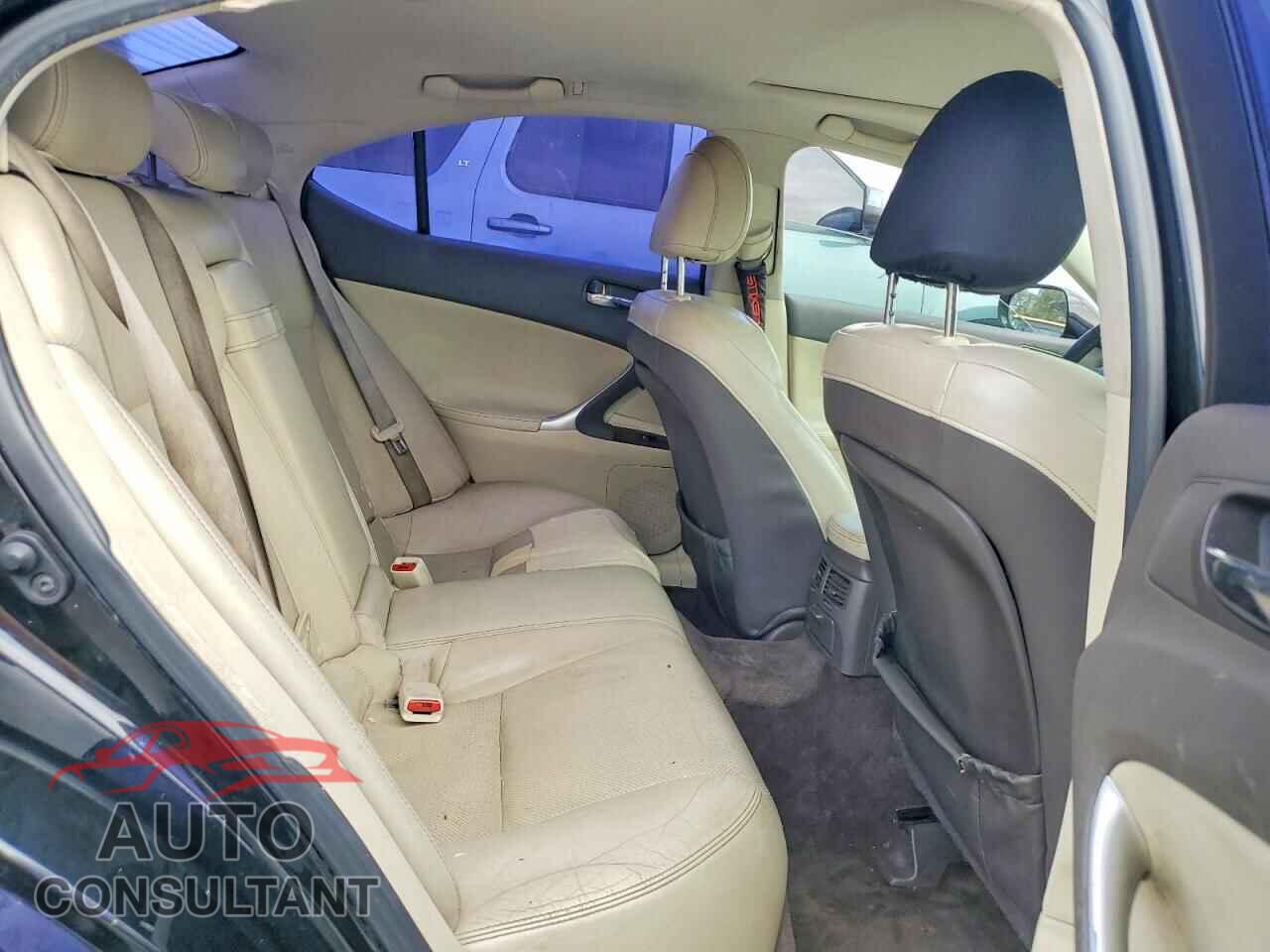 LEXUS IS 2011 - JTHBF5C25B5139689