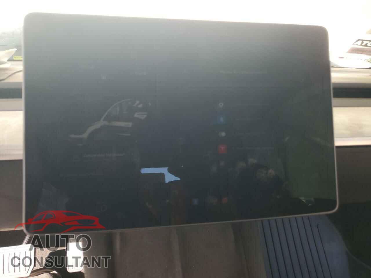 TESLA MODEL 3 2022 - 5YJ3E1EB5NF226882