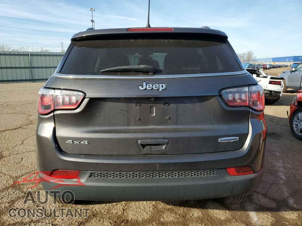 JEEP COMPASS 2018 - 3C4NJDBB4JT131476
