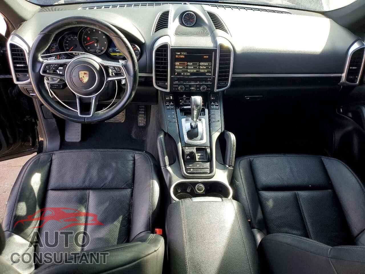 PORSCHE CAYENNE 2016 - WP1AA2A20GKA36099