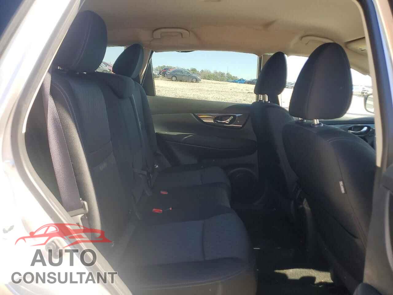 NISSAN ROGUE 2017 - KNMAT2MVXHP524241