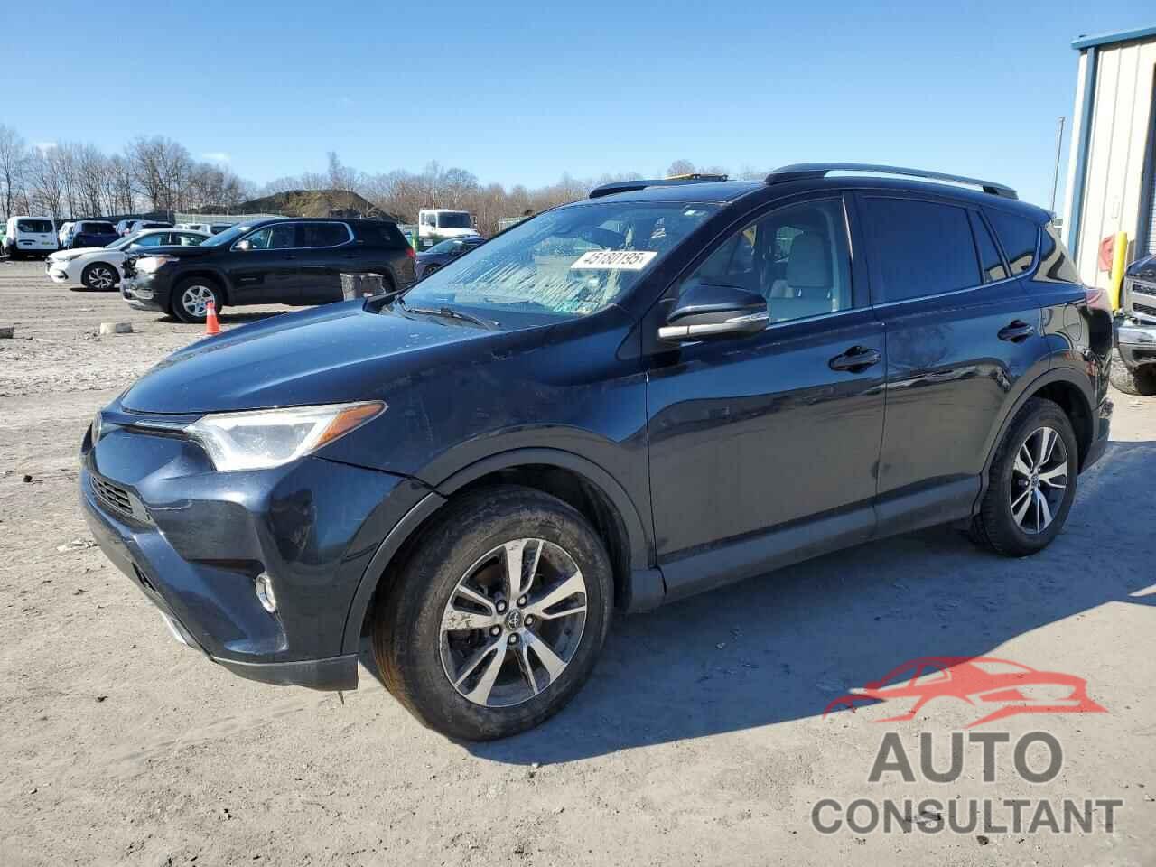 TOYOTA RAV4 2017 - JTMRFREV7HD198529