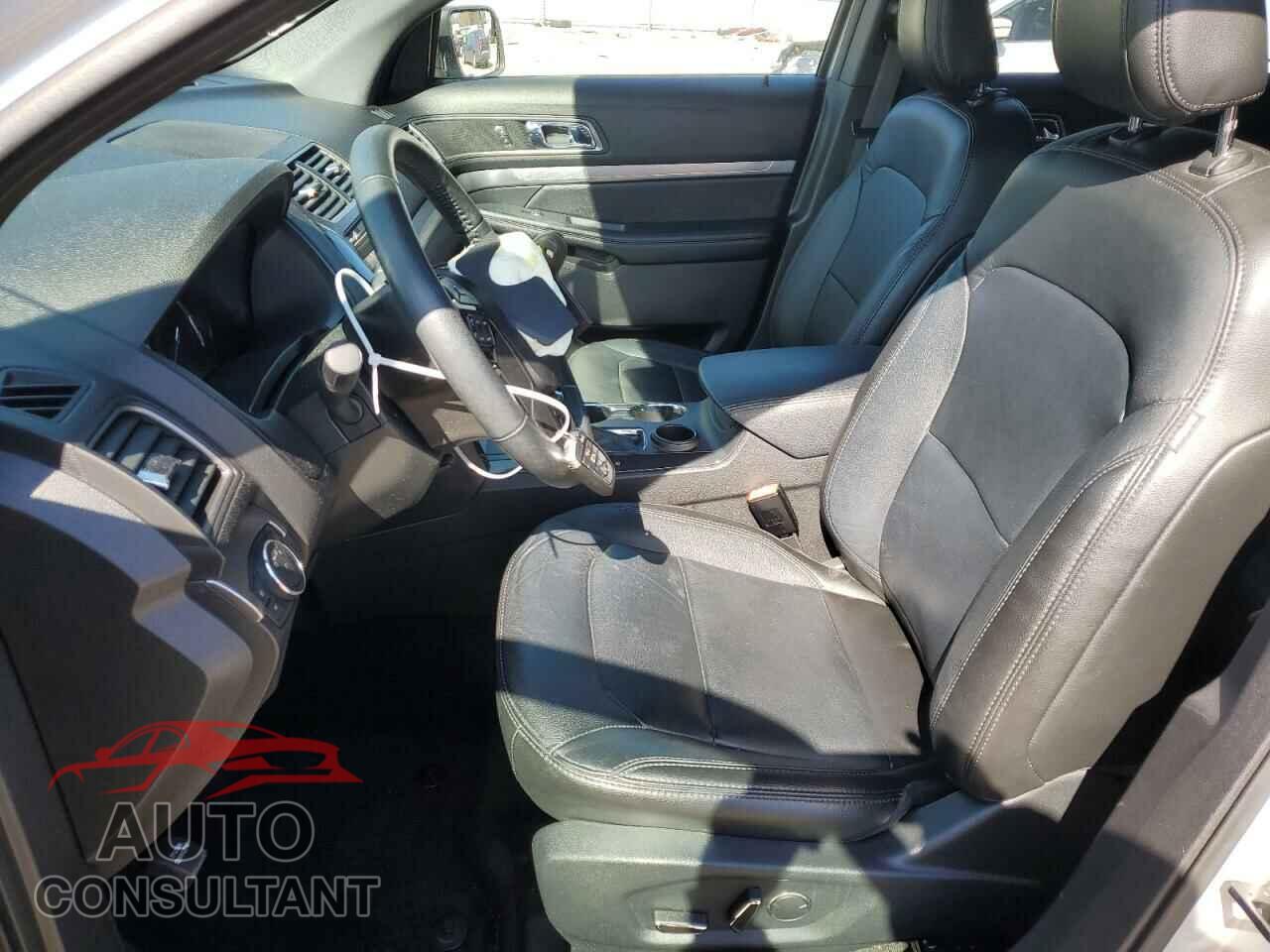 FORD EXPLORER 2018 - 1FM5K7D85JGB85725
