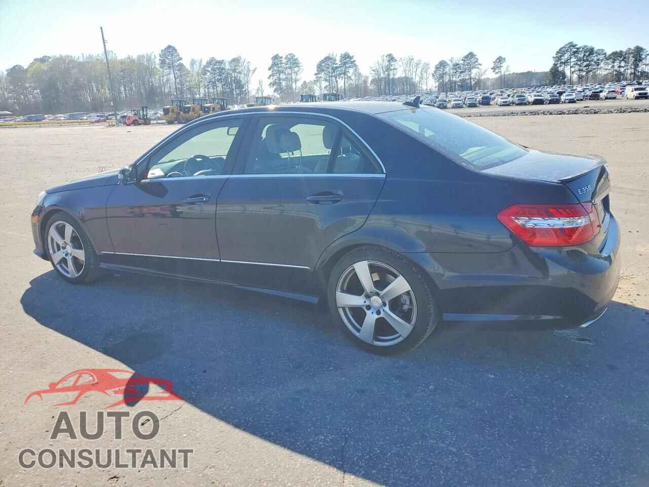 MERCEDES-BENZ E-CLASS 2011 - WDDHF8HB3BA492600