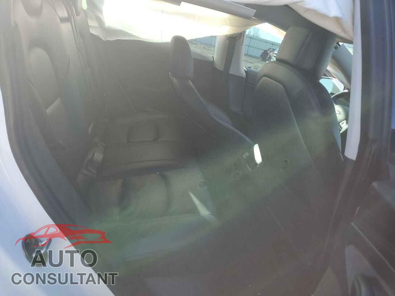 TESLA MODEL 3 2021 - 5YJ3E1EA8MF852089