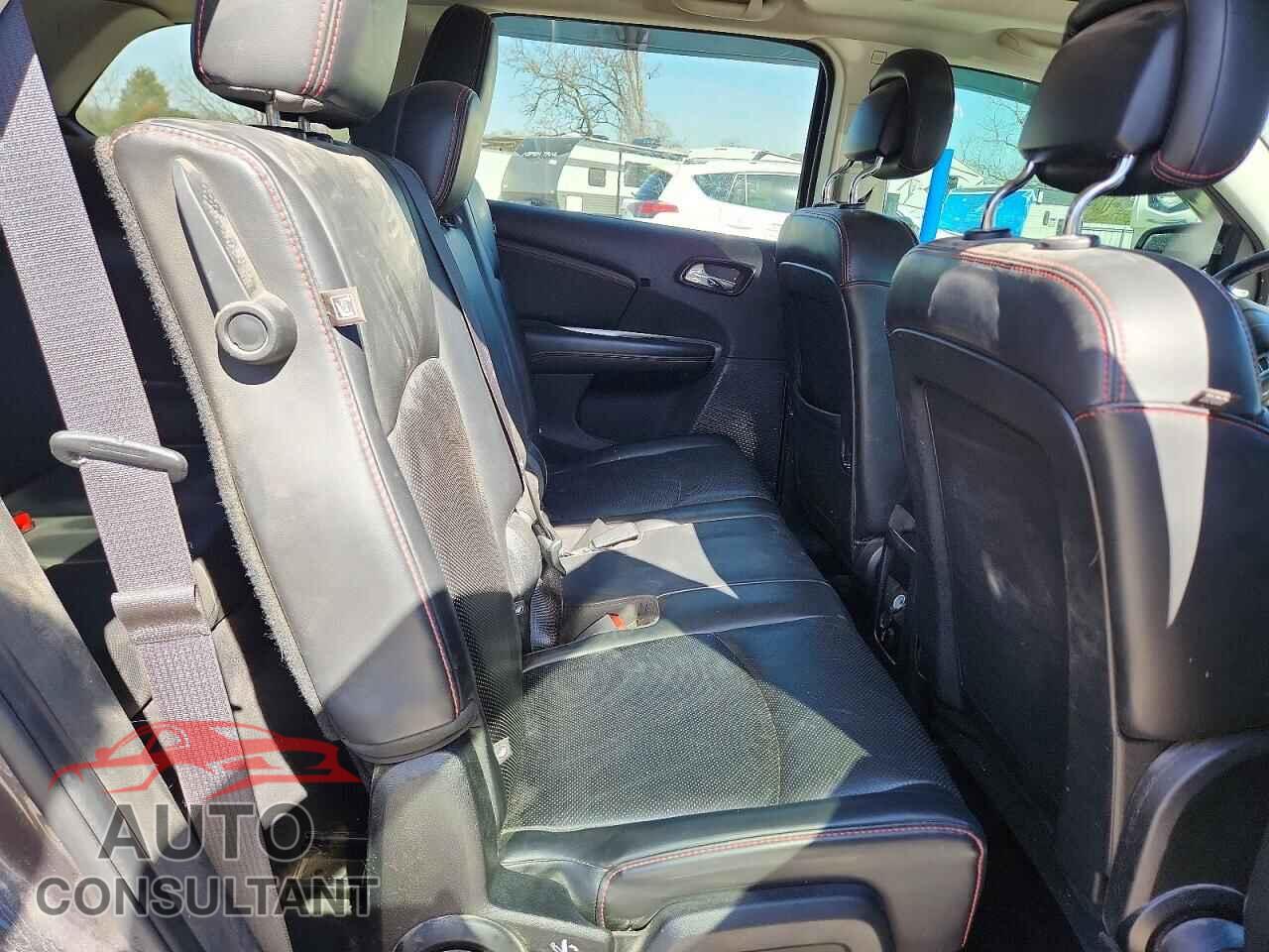 DODGE JOURNEY 2015 - 3C4PDDEG5FT677640