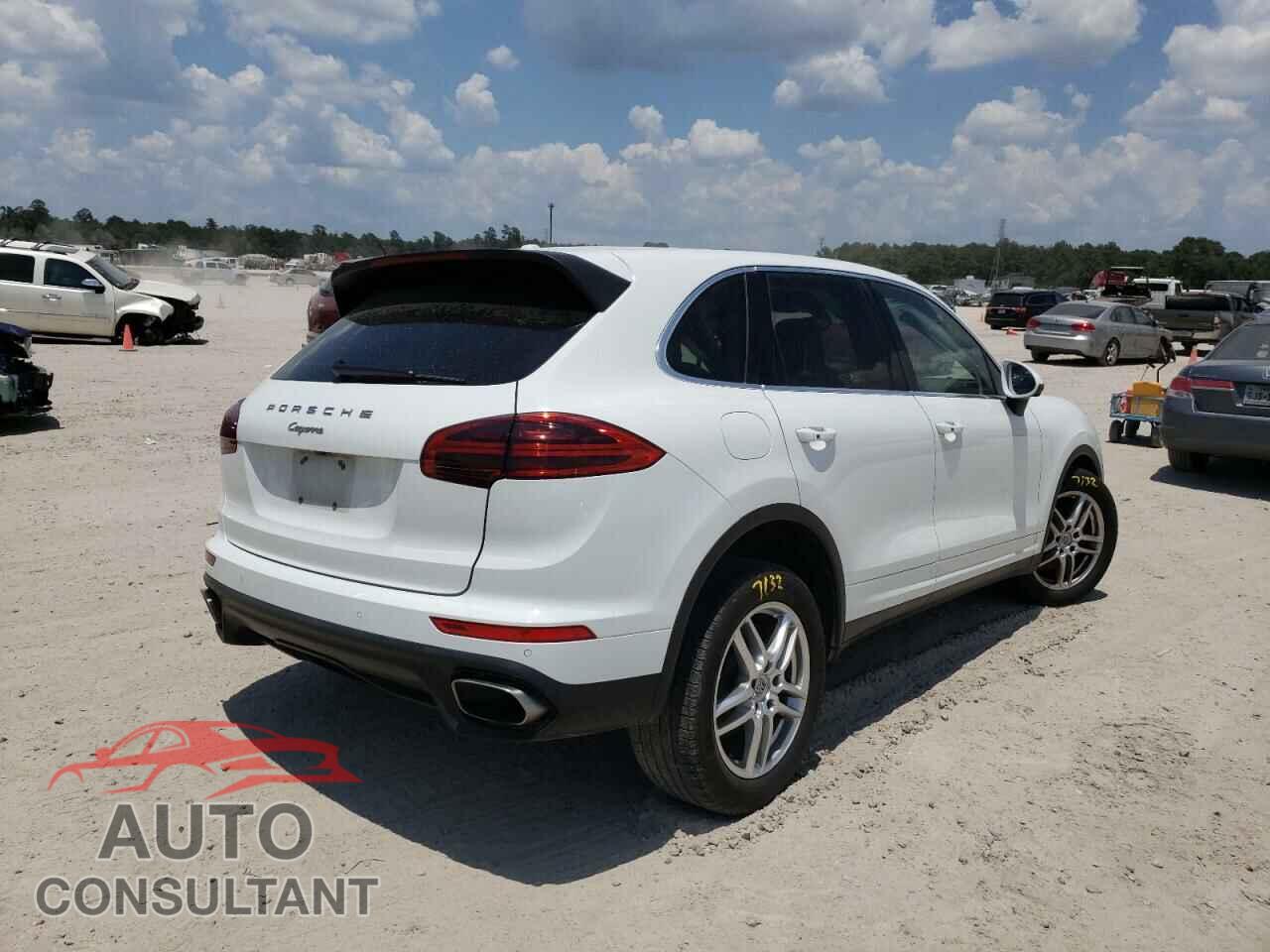 PORSCHE CAYENNE 2016 - WP1AA2A21GKA12622