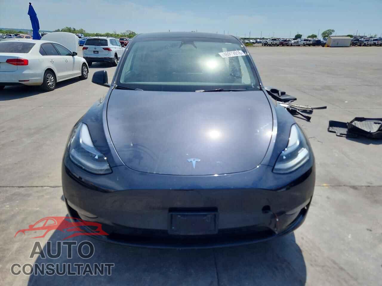 TESLA MODEL Y 2024 - 7SAYGAEEXRF066274