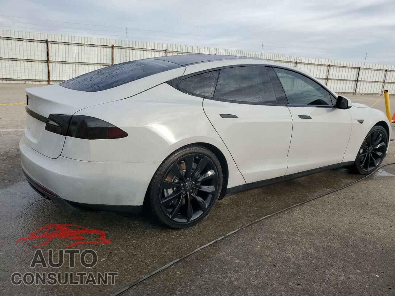 TESLA MODEL S 2013 - 5YJSA1CP9DFP07027