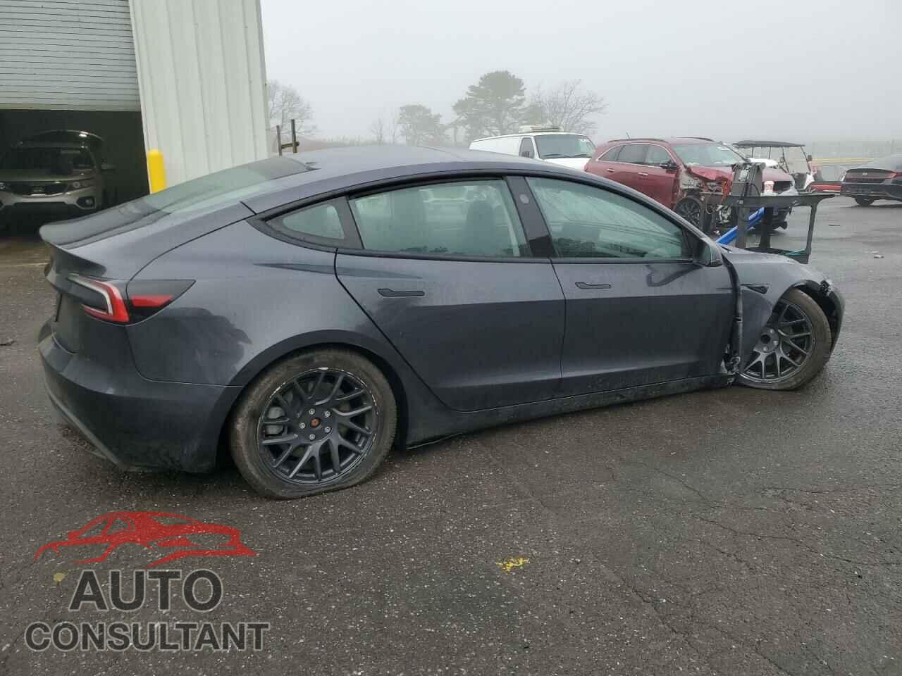 TESLA MODEL 3 2025 - 5YJ3E1EA4SF894630