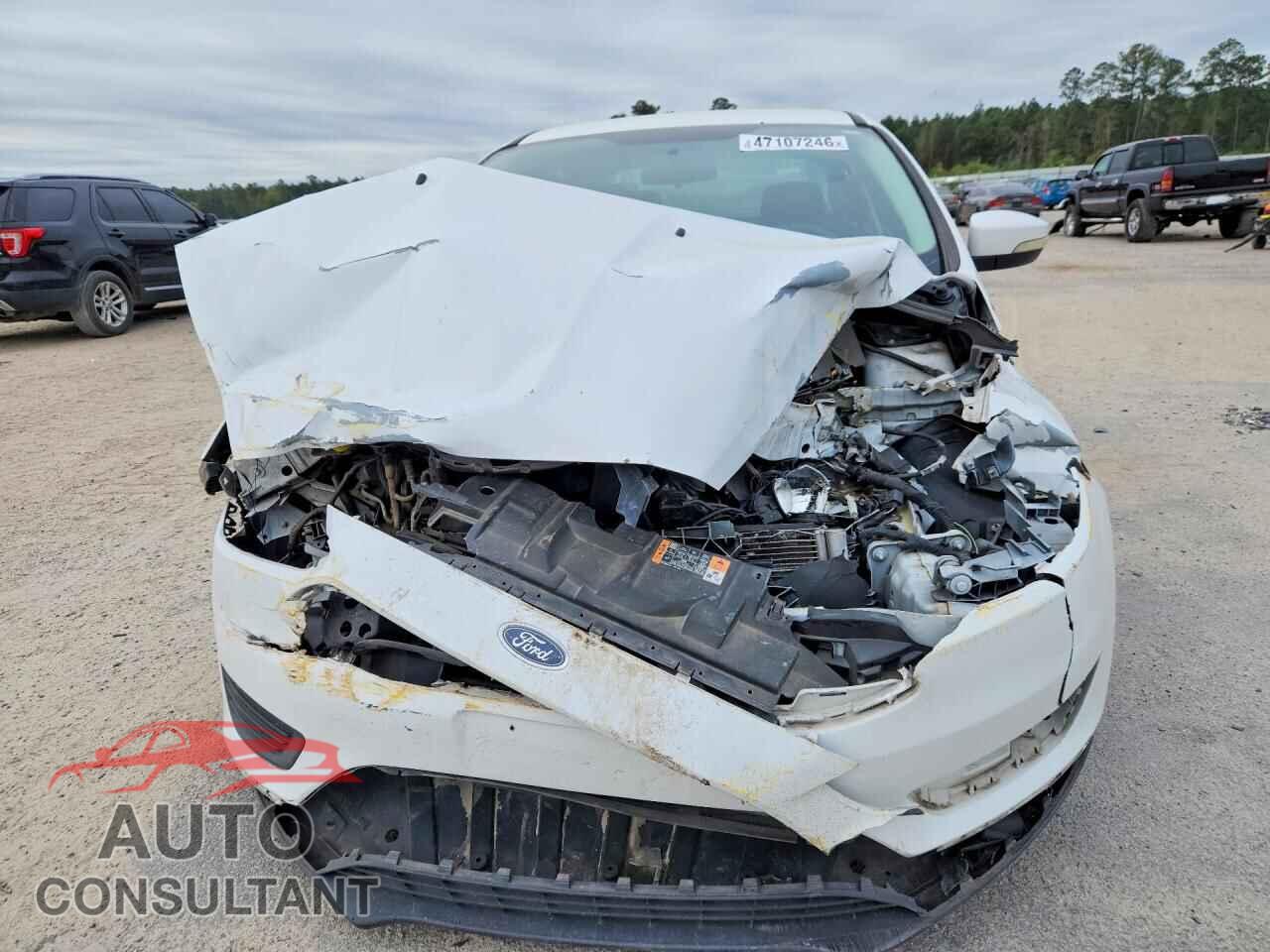 FORD FOCUS 2016 - 1FADP3F27GL214165